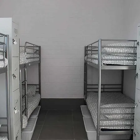 Perth City Backpackers Hostel - Note - Valid Passport Required To Check In Exterior photo